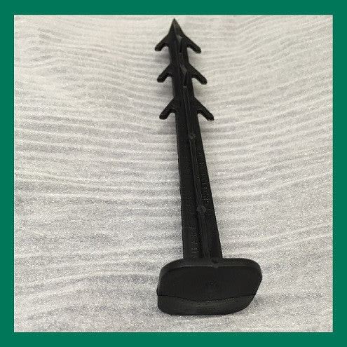 Black plastic pegs 2025
